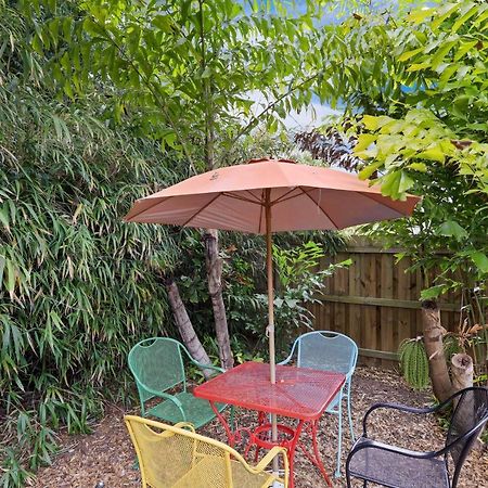 Vibrant Rockledge Home About 2 Mi To Cocoa Village! Bagian luar foto